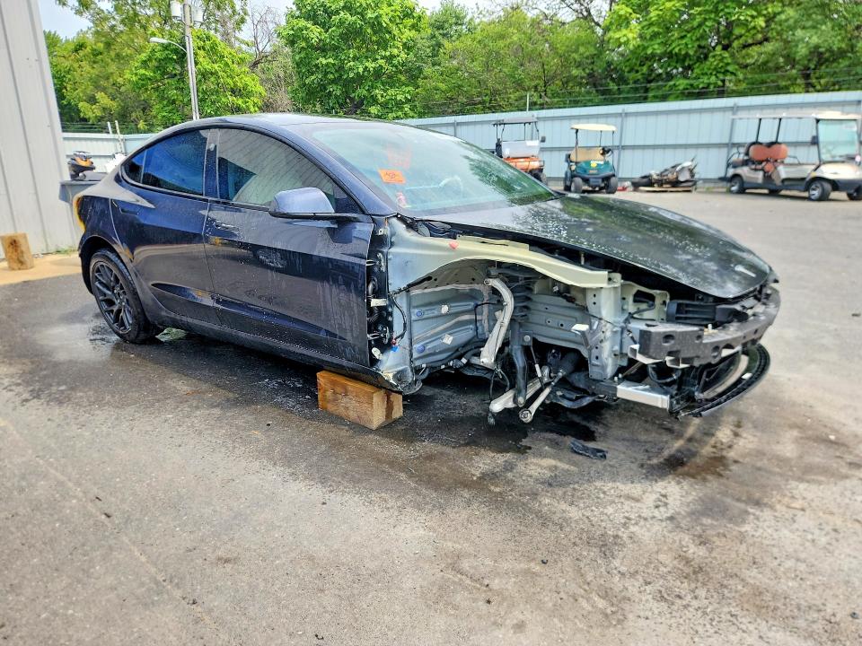 Photo 4 from auction – 2025 TESLA MODEL 3 with VIN 5YJ3E1EB9SF926674