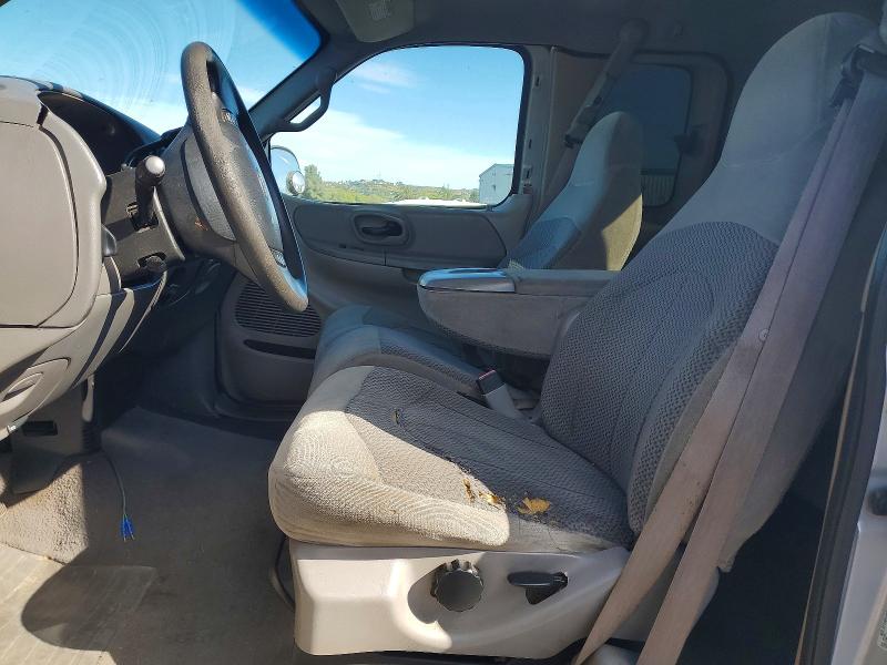 Photo 7 from auction – 2000 FORD F-150 with VIN 1FTRX18L6YNA40427