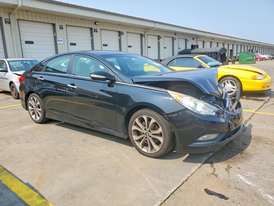 Photo 4 from auction – 2014 HYUNDAI SONATA with VIN 5NPEC4AC0EH930746