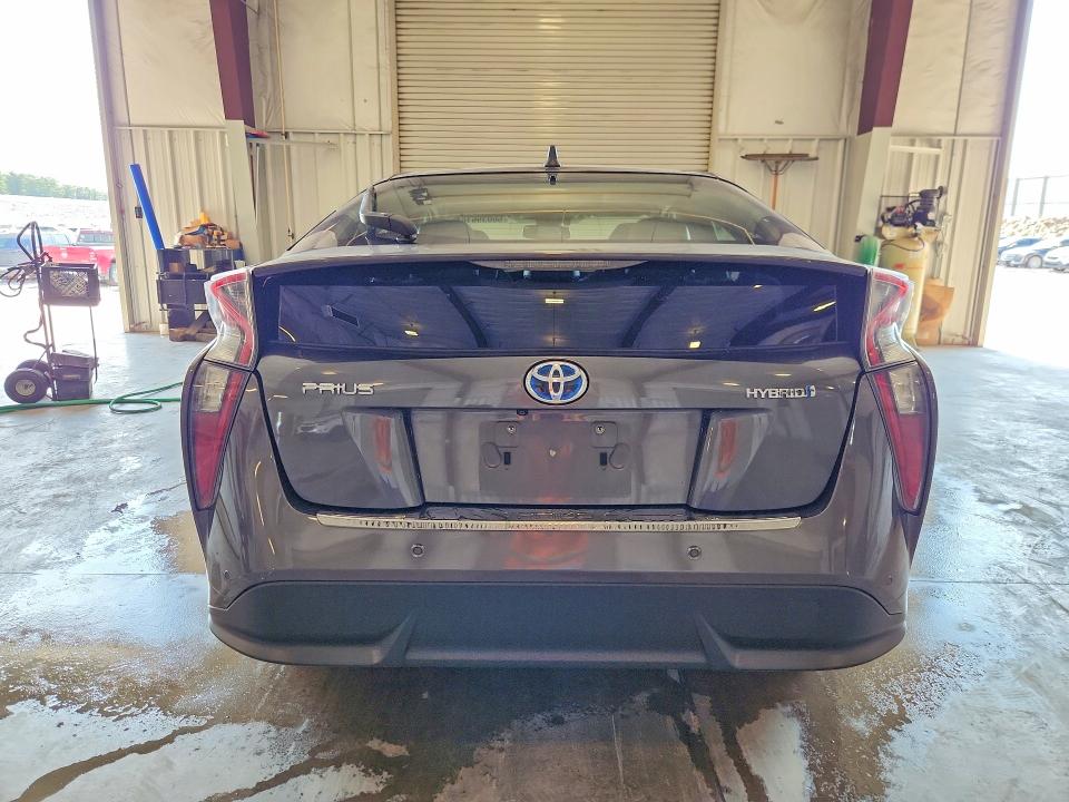 Photo 6 from auction – 2017 TOYOTA PRIUS with VIN JTDKARFU8H3540856
