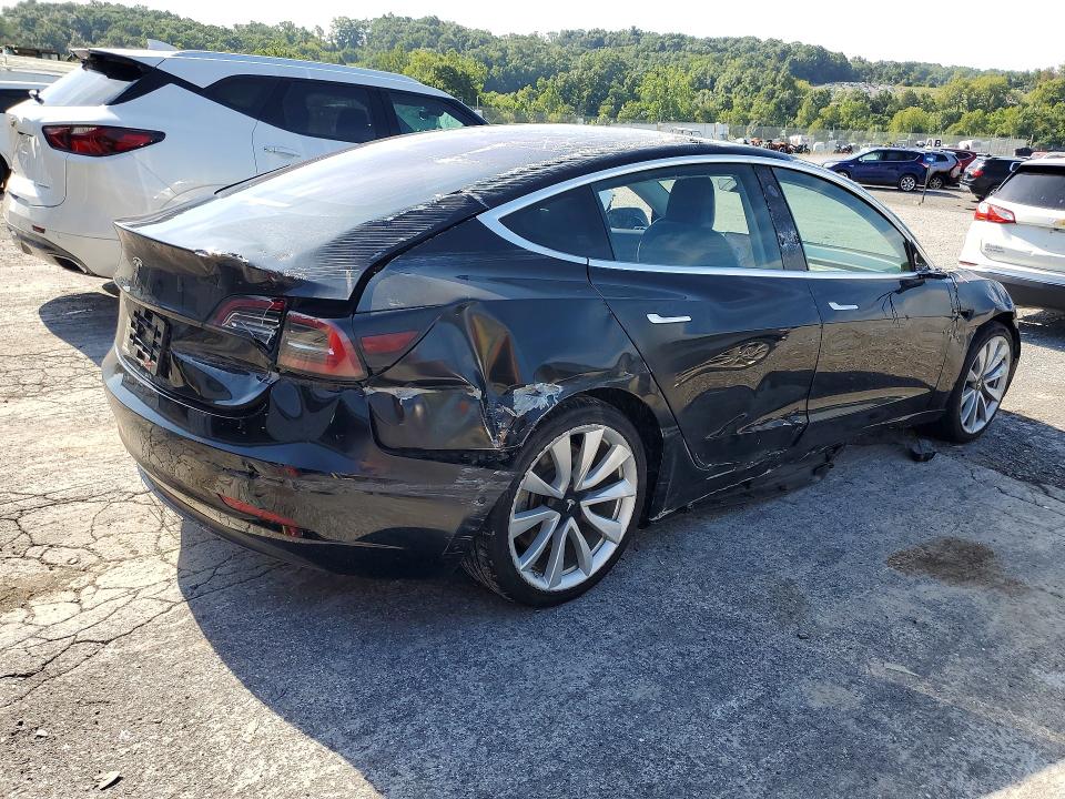 Photo 3 from auction – 2018 TESLA MODEL 3 with VIN 5YJ3E1EA2JF050262