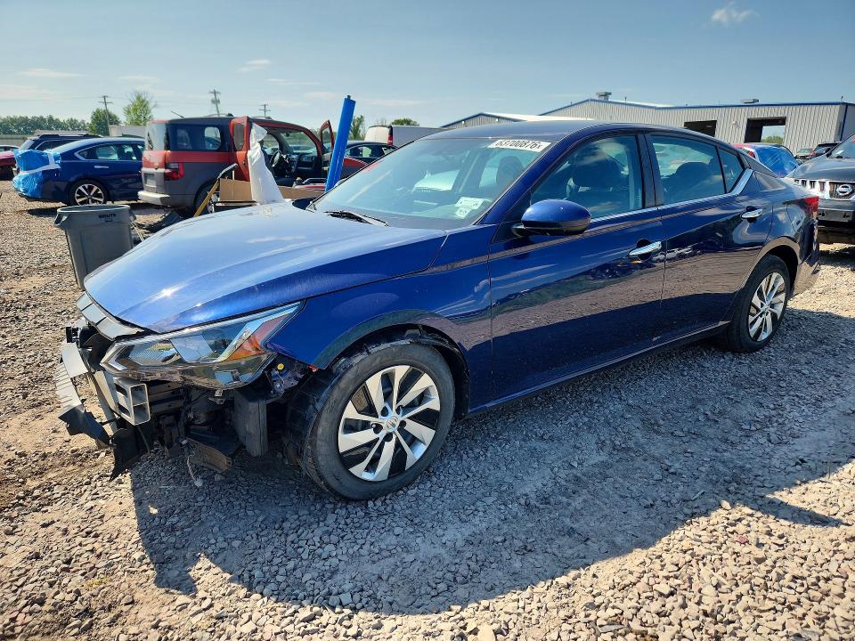 NISSAN ALTIMA 2019 with VIN 1N4BL4BV8KC153734 - Photo from auction