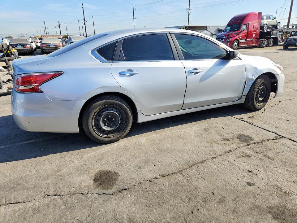 Photo 3 from auction – 2015 NISSAN ALTIMA with VIN 1N4AL3AP0FC238890