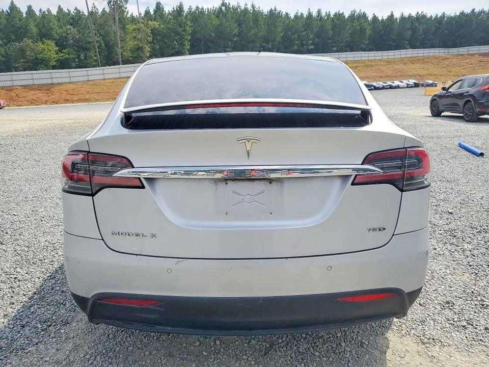 صورة رقم 6 من المزاد - 2017 TESLA MODEL X مع VIN 5YJXCBE22HF037897