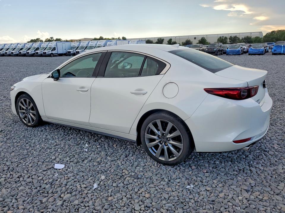 Photo 2 from auction – 2023 MAZDA 3 with VIN 3MZBPBDM2PM372702