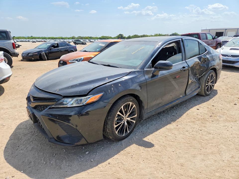 TOYOTA CAMRY 2020 with VIN 4T1G11AK0LU366809 - Photo from auction