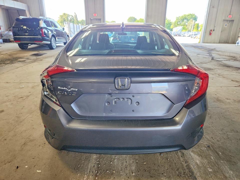 Photo 6 from auction – 2016 HONDA CIVIC with VIN 19XFC1F39GE013789