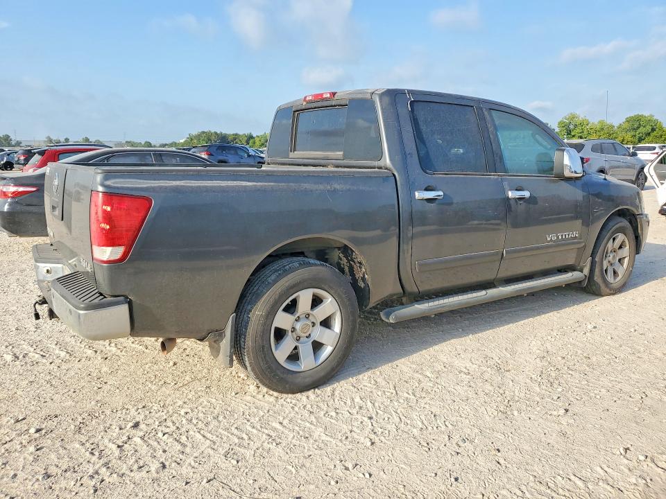 Photo 3 from auction – 2005 NISSAN TITAN with VIN 1N6BA07A85N564376