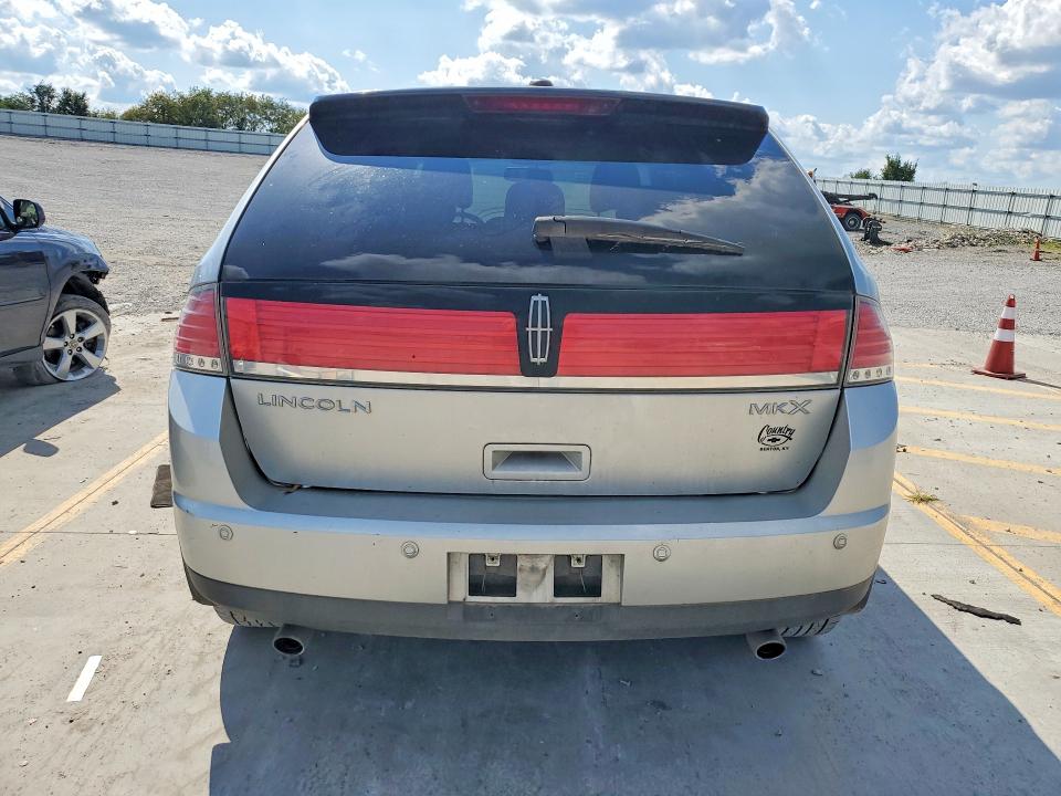 Photo 6 from auction – 2009 LINCOLN MKX with VIN 2LMDU68C99BJ04795