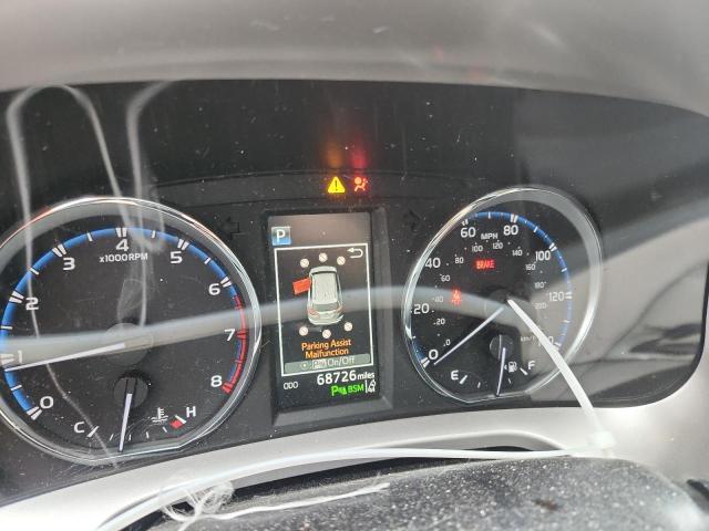 Photo 9 from auction – 2017 TOYOTA RAV4 with VIN JTMYFREVXHJ132831