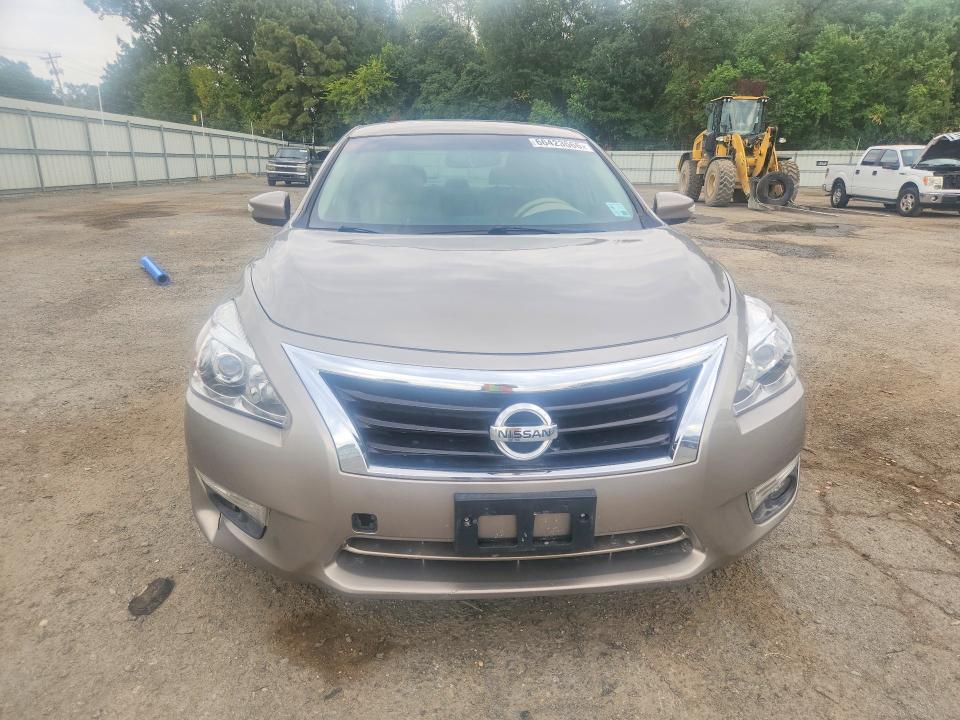 Photo 5 from auction – 2013 NISSAN ALTIMA with VIN 1N4AL3AP8DN555155