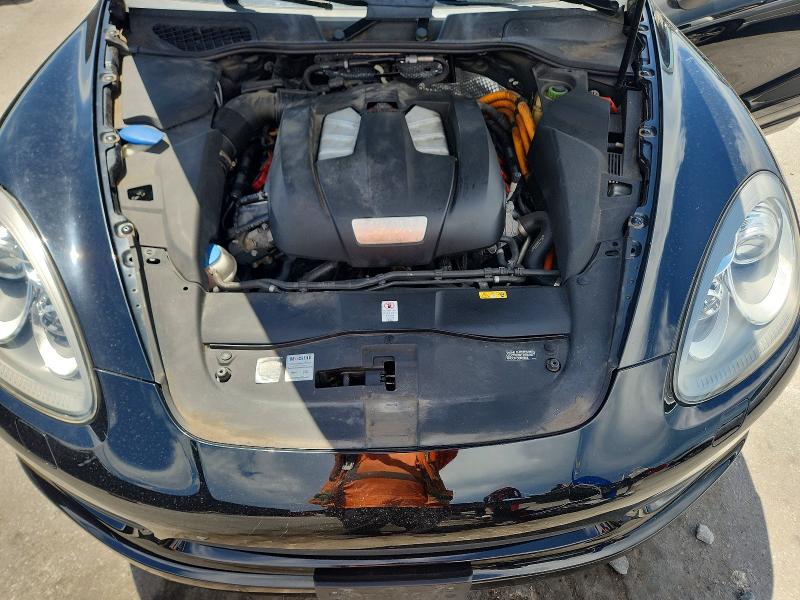 Photo 12 from auction – 2014 PORSCHE CAYENNE with VIN WP1AE2A21ELA50377