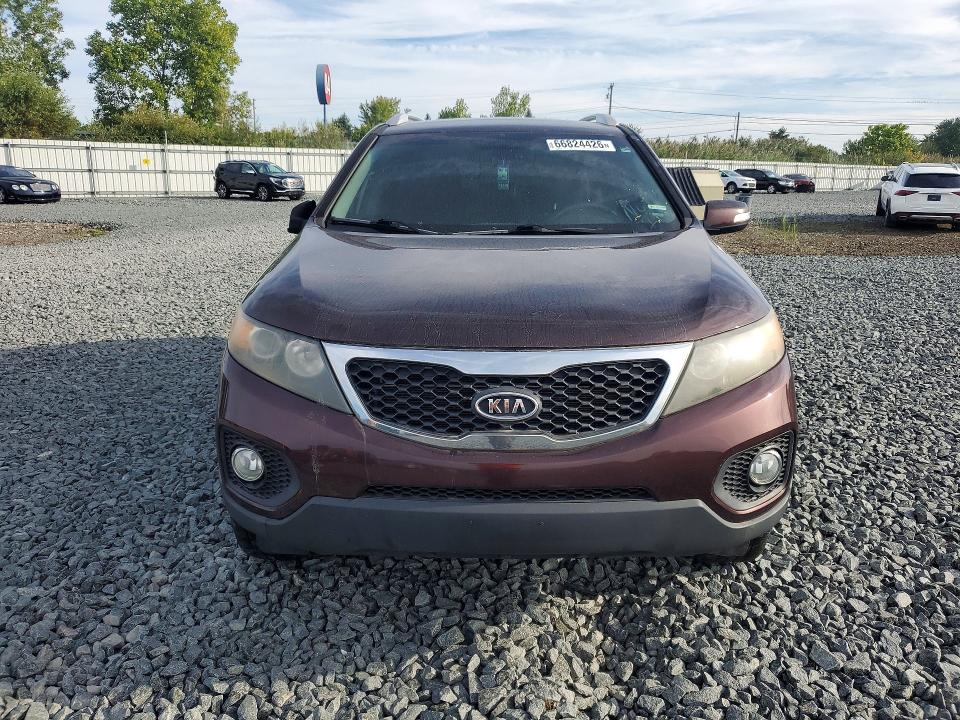 Photo 5 from auction – 2011 KIA SORENTO with VIN 5XYKTCA12BG114670