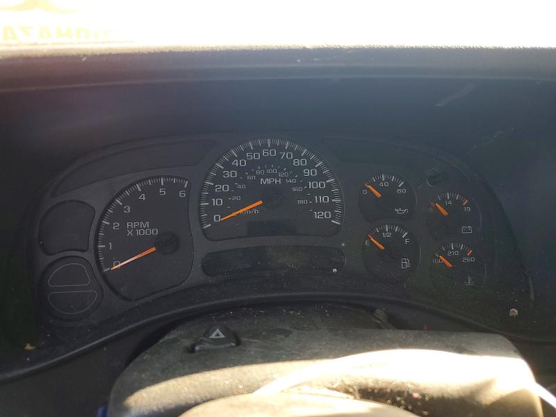 Photo 9 from auction – 2004 CHEVROLET SILVERADO with VIN 2GCEK19T941227121