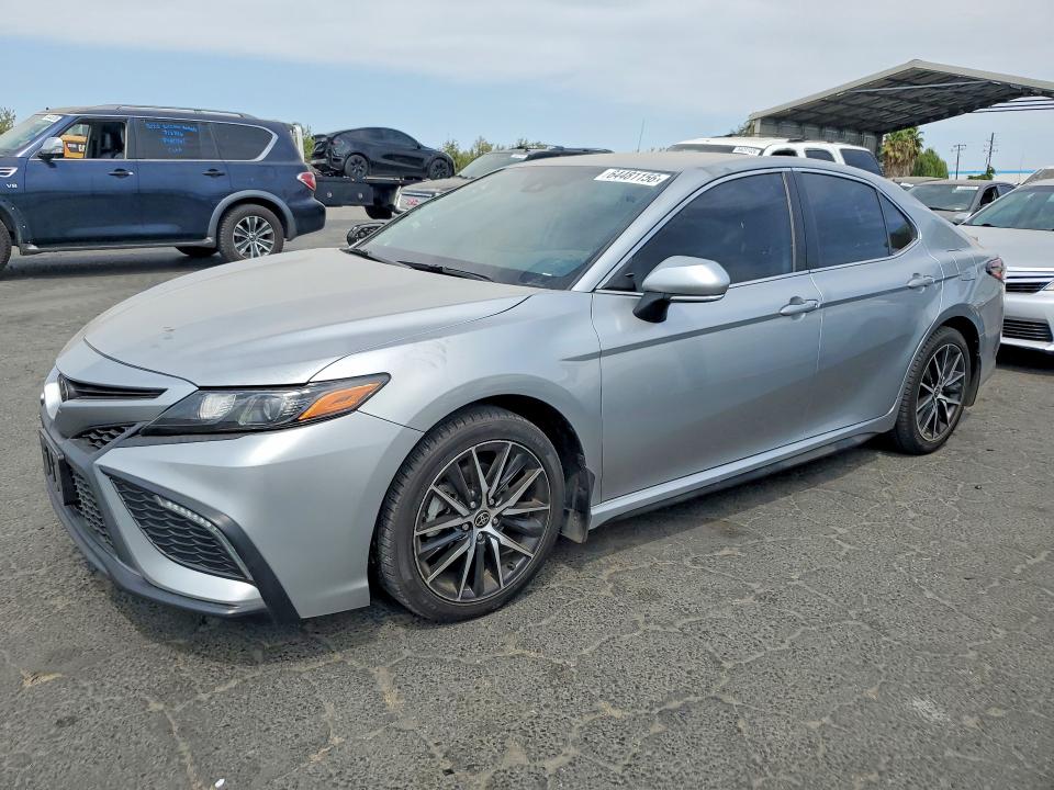 TOYOTA CAMRY 2022 with VIN 4T1T11AK2NU647964 - Photo from auction