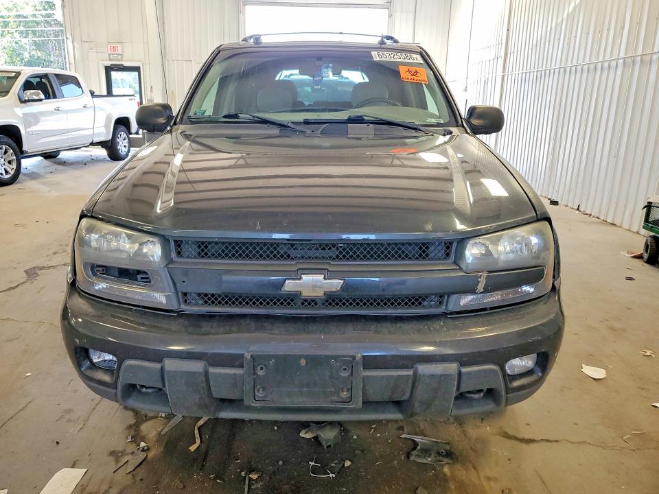 Photo 5 from auction – 2005 CHEVROLET TRAILBLAZER with VIN 1GNDT13S252377427