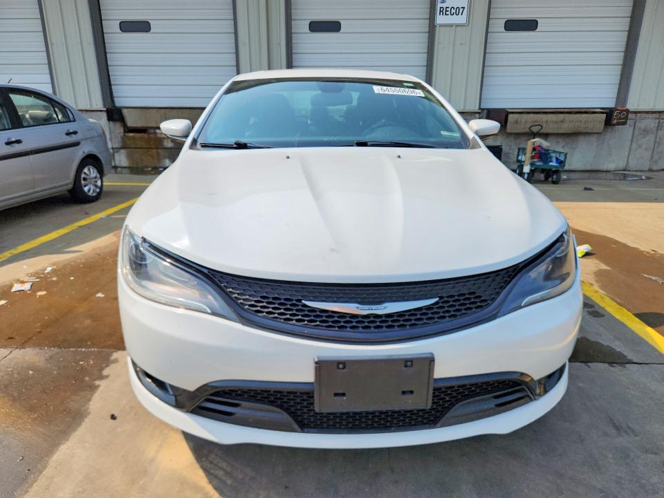 Photo 5 from auction – 2016 CHRYSLER 200 with VIN 1C3CCCBB4GN161618