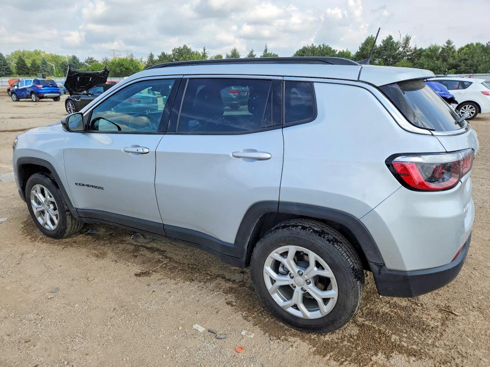Photo 2 from auction – 2024 JEEP COMPASS with VIN 3C4NJDBN3RT113945