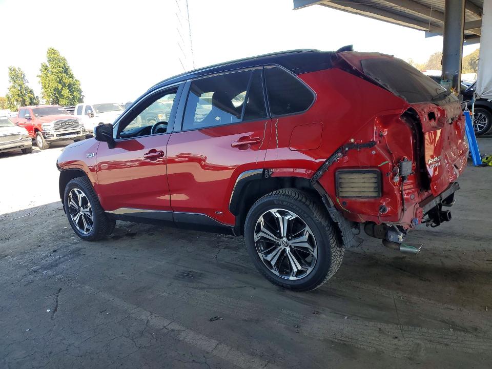 Photo 2 from auction – 2021 TOYOTA RAV4 PRIME with VIN JTMFB3FV1MD010009