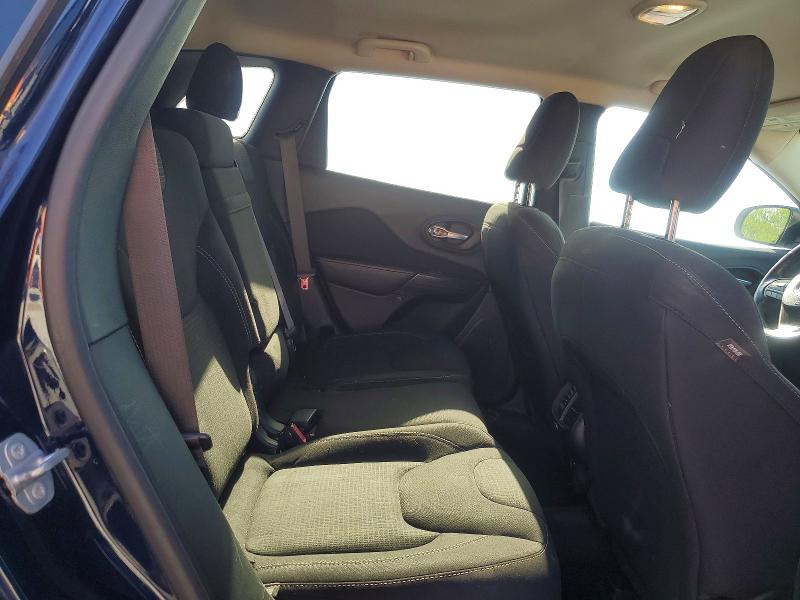 Photo 11 from auction – 2016 JEEP CHEROKEE with VIN 1C4PJLCB4GW284315