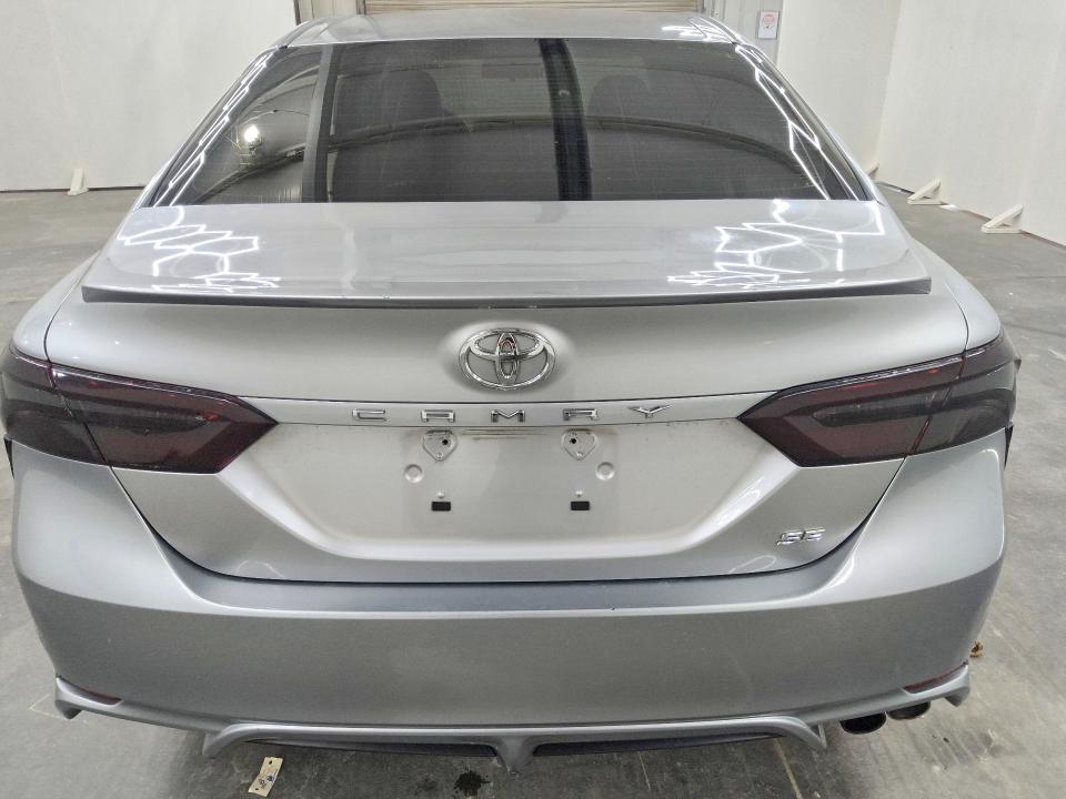 Photo 6 from auction – 2018 TOYOTA CAMRY with VIN JTNB11HK2J3030646