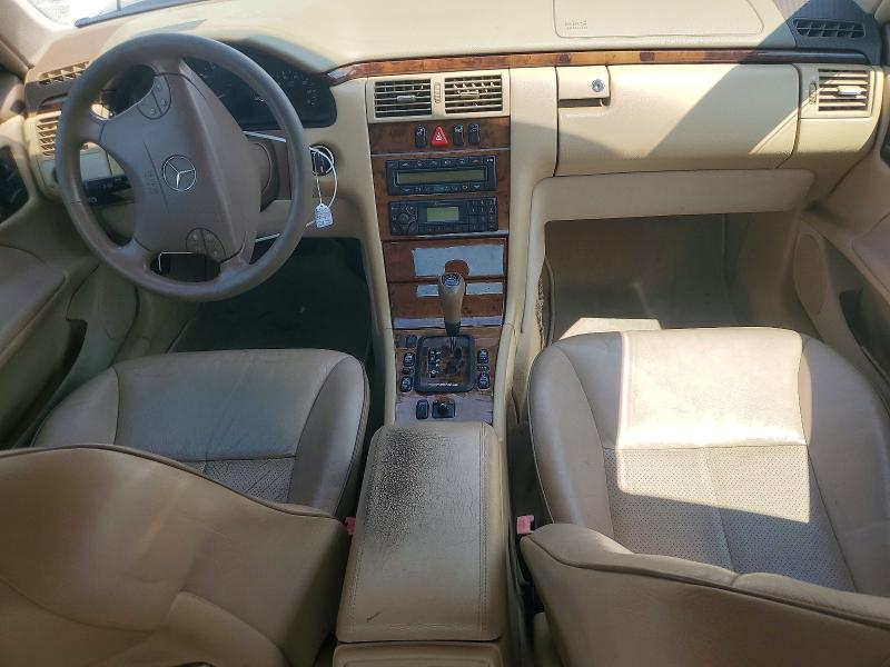 Photo 8 from auction – 2000 MERCEDES-BENZ E with VIN WDBJF65J3YB131364