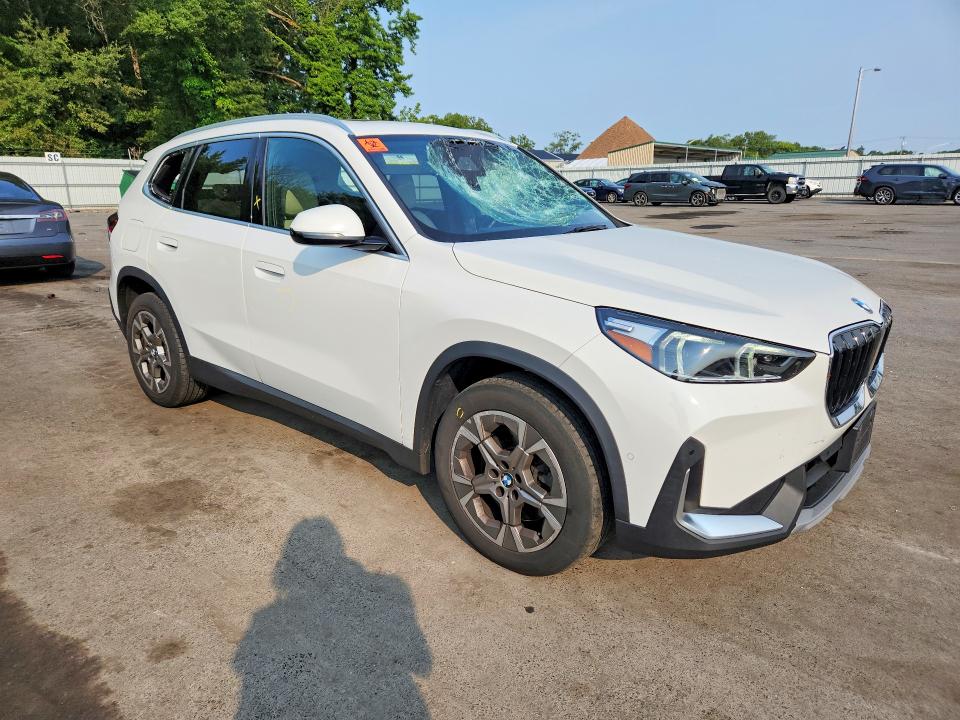 Photo 4 from auction – 2023 BMW X1 with VIN WBX73EF09P5W47815