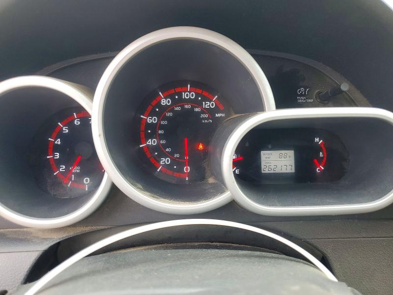 Photo 9 from auction – 2010 TOYOTA MATRIX with VIN 2T1KU4EE1AC315714