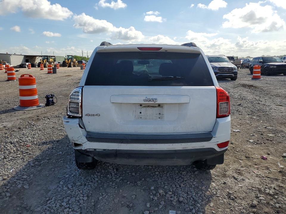 Photo 6 from auction – 2011 JEEP COMPASS with VIN 1J4NF1FB7BD244785