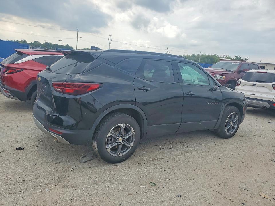 Снимка 3 от търг – 2023 CHEVROLET BLAZER с VIN 3GNKBCR45PS107470