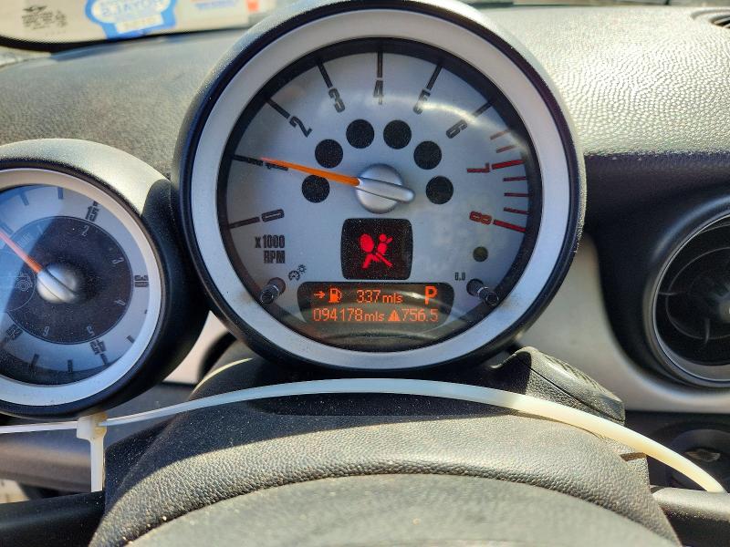 Photo 9 from auction – 2010 MINI COOPER with VIN WMWMR3C51ATU97296