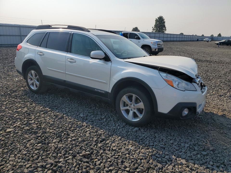 Photo 4 from auction – 2014 SUBARU OUTBACK with VIN 4S4BRBLC3E3283429