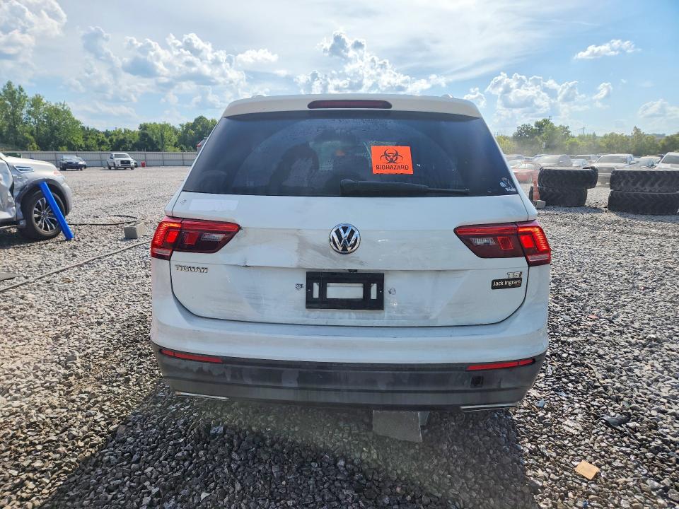 Photo 6 from auction – 2018 VOLKSWAGEN TIGUAN with VIN 3VV1B7AX4JM012154