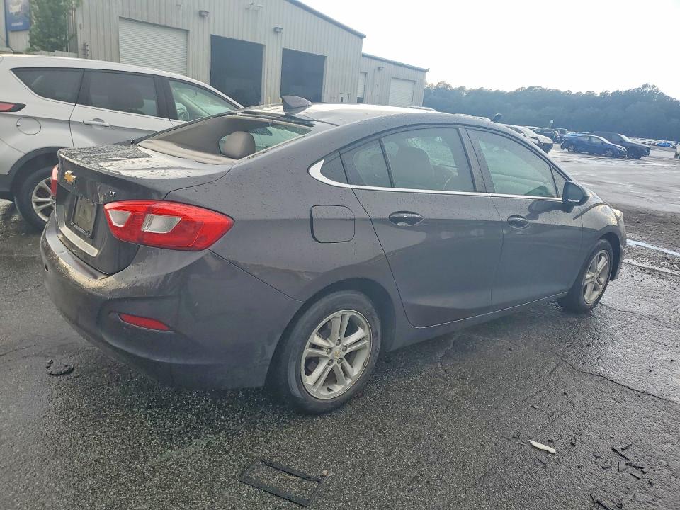 Photo 3 from auction – 2017 CHEVROLET CRUZE with VIN 1G1BE5SM3H7203435