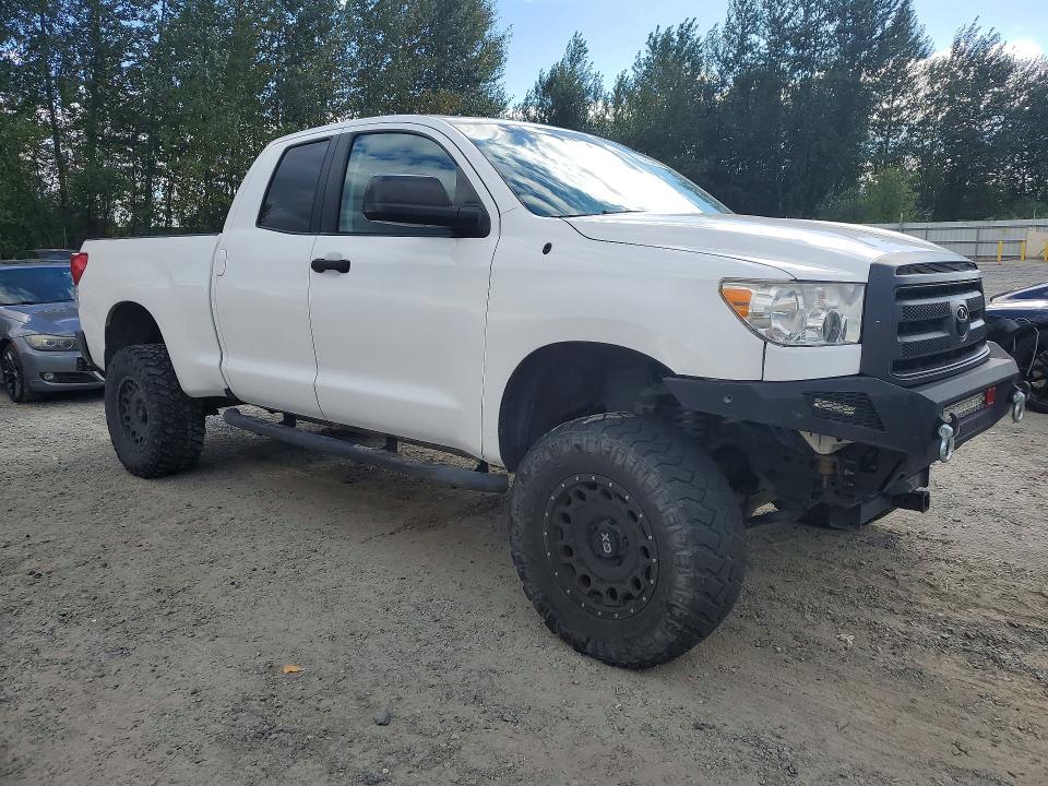 Photo 4 from auction – 2011 TOYOTA TUNDRA with VIN 5TFUM5F19BX019384