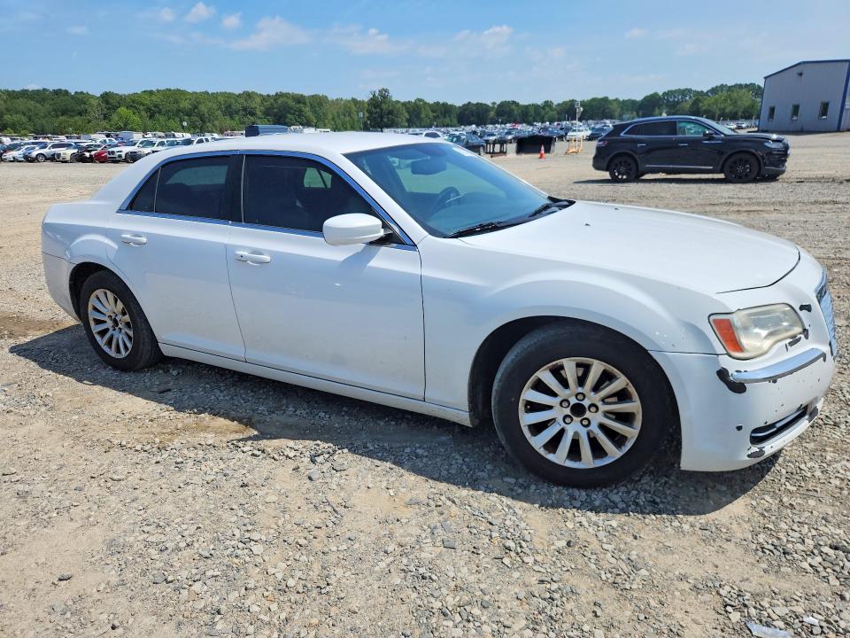 Photo 4 from auction – 2013 CHRYSLER 300 with VIN 2C3CCAAG5DH544702