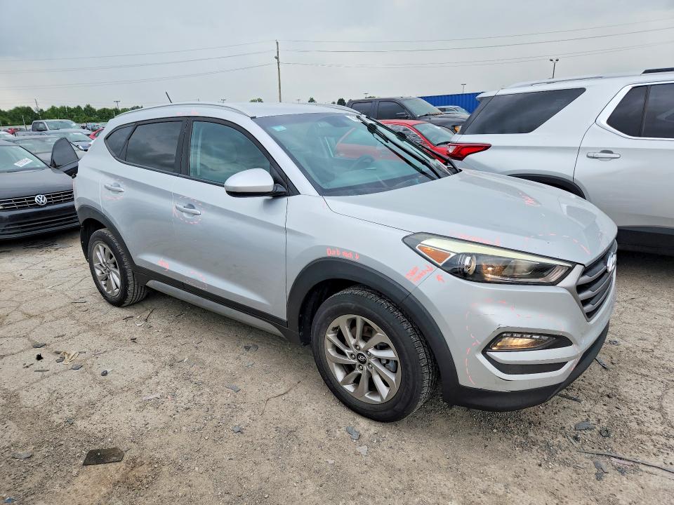 Photo 4 from auction – 2017 HYUNDAI TUCSON with VIN KM8J33A47HU347811