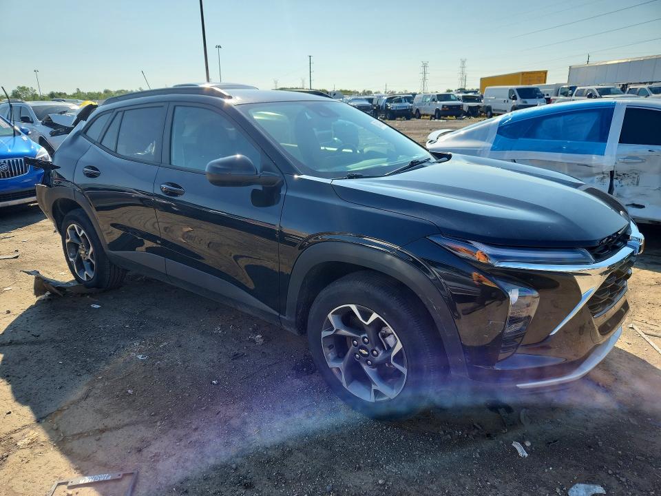 Photo 4 from auction – 2025 CHEVROLET TRAX with VIN KL77LHEP1SC039186