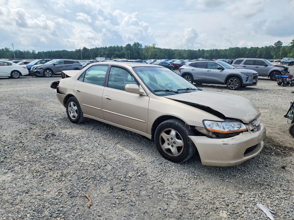 Photo 4 from auction – 2000 HONDA ACCORD with VIN 1HGCG1658YA088692