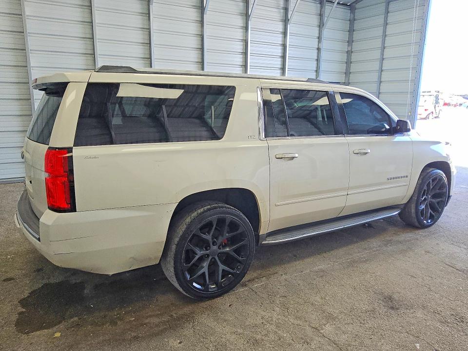Photo 3 from auction – 2015 CHEVROLET SUBURBAN with VIN 1GNSCKKC4FR646916
