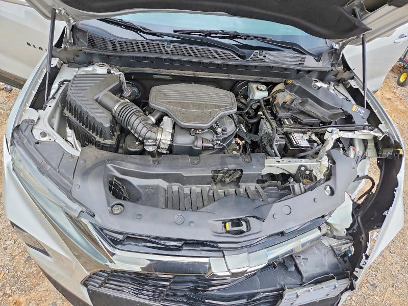 Photo 12 from auction – 2019 CHEVROLET BLAZER with VIN 3GNKBJRSXKS691828