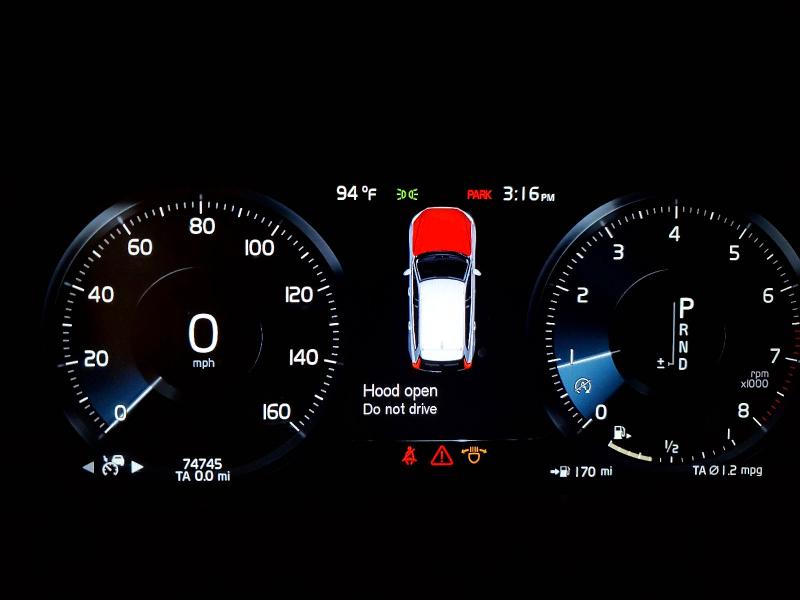 Zdjęcie 9 z aukcji – 2018 VOLVO XC60 z VIN YV4A22RM9J1076437