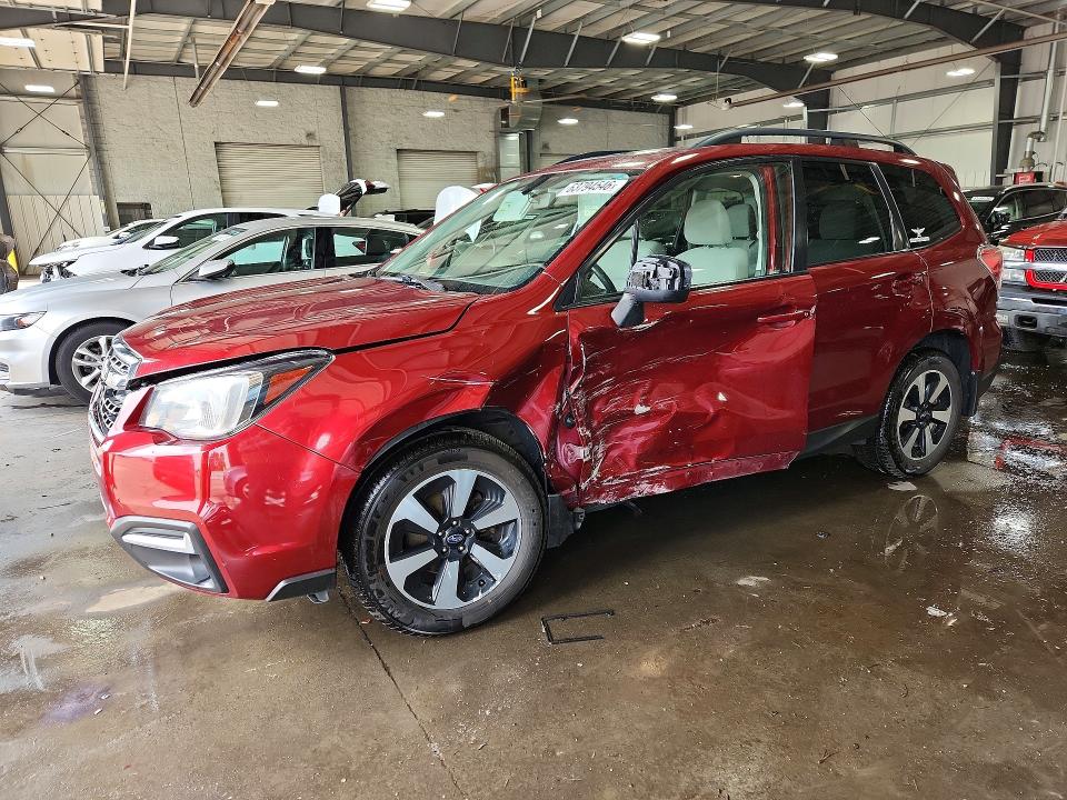 SUBARU FORESTER 2018 with VIN JF2SJAEC9JH450667 - Photo from auction