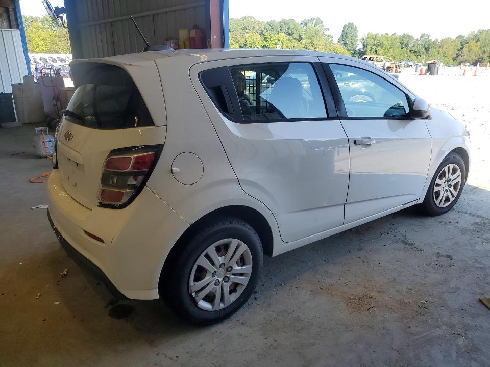 Photo 3 from auction – 2020 CHEVROLET SONIC with VIN 1G1JG6SB2L4138758