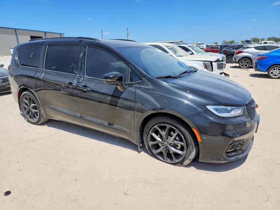 Photo 4 from auction – 2023 CHRYSLER PACIFICA with VIN 2C4RC1GG5PR629311