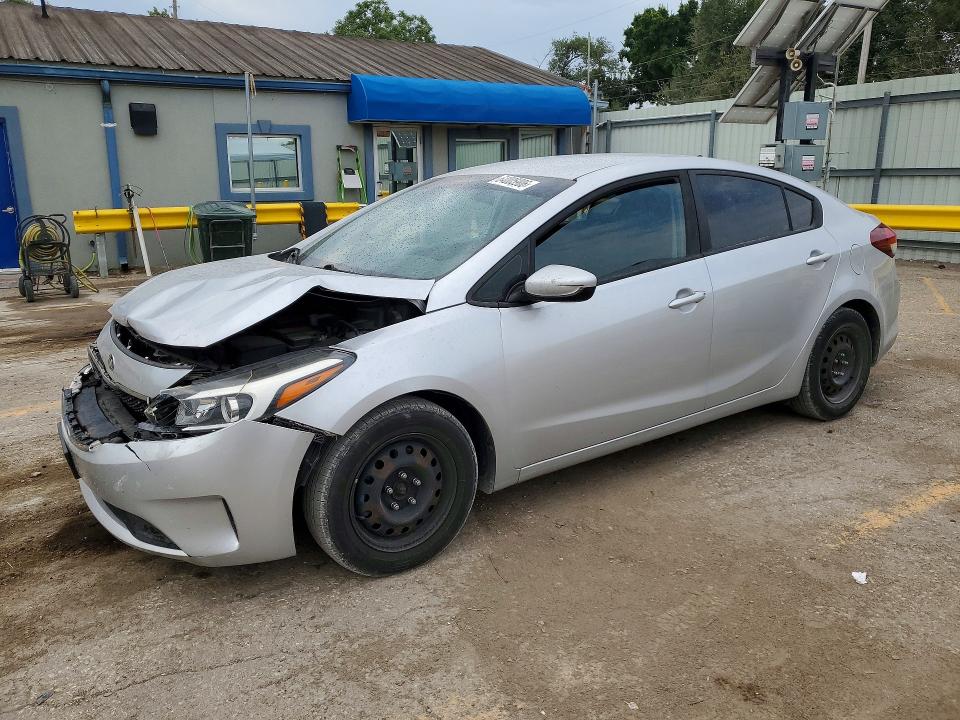 KIA FORTE 2017 с VIN 3KPFK4A73HE115508 - Снимка от търг