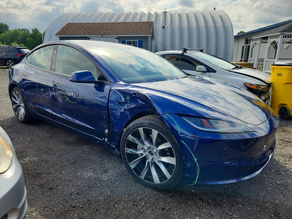 Foto 4 de la subasta – 2024 TESLA MODEL 3 con VIN 5YJ3E1EB2RF769354