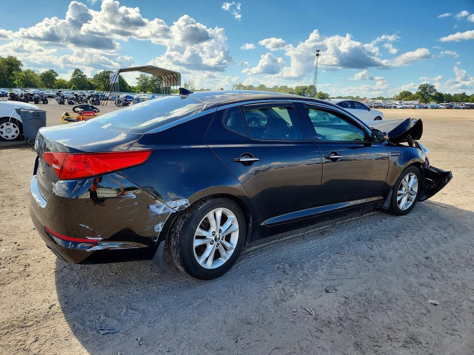 Zdjęcie 3 z aukcji – 2011 KIA OPTIMA z VIN KNAGN4A71B5129810