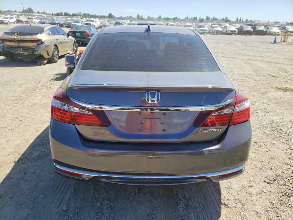 Photo 6 from auction – 2017 HONDA ACCORD with VIN JHMCR6F51HC011512