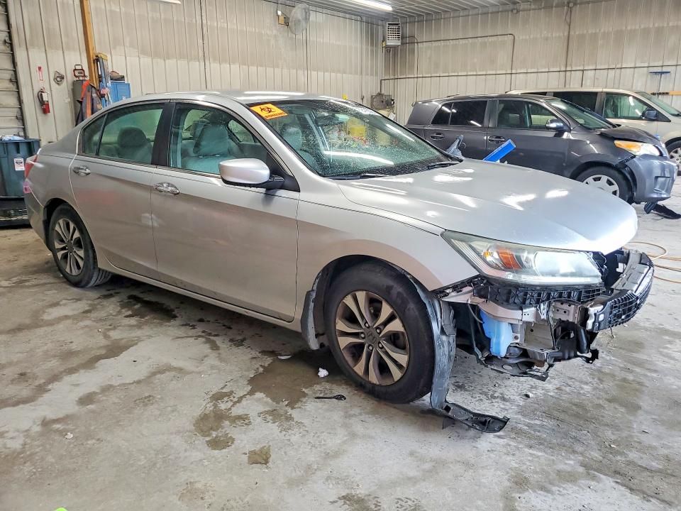 Photo 4 from auction – 2014 HONDA ACCORD with VIN 1HGCR2F33EA190279
